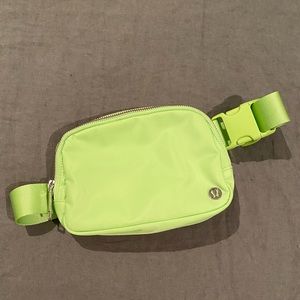 Lululemon Everywhere Belt Bag